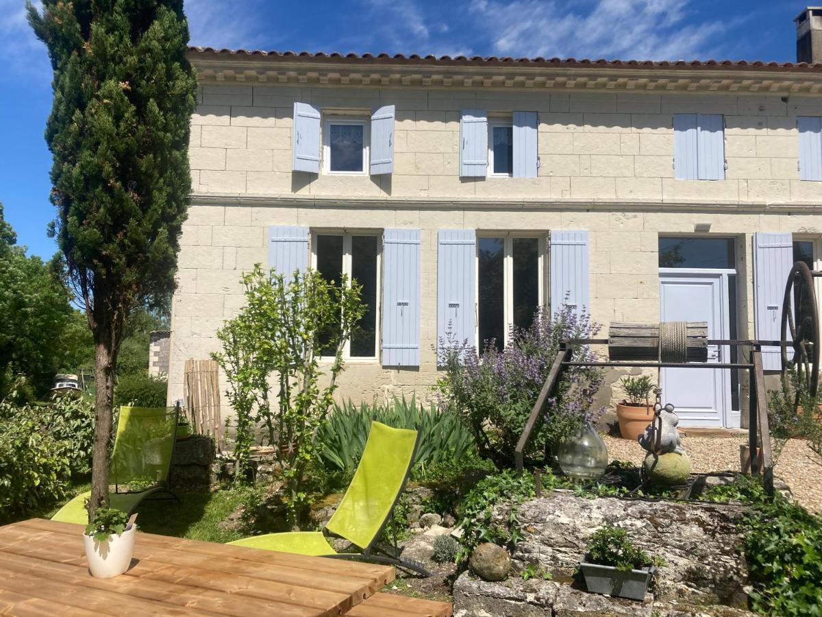 Appartement Les Ganivelles à Saint-Dizant-du-Gua Extérieur photo